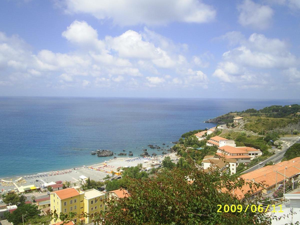 Casa Al Mare A Scalea Apartment Exterior photo